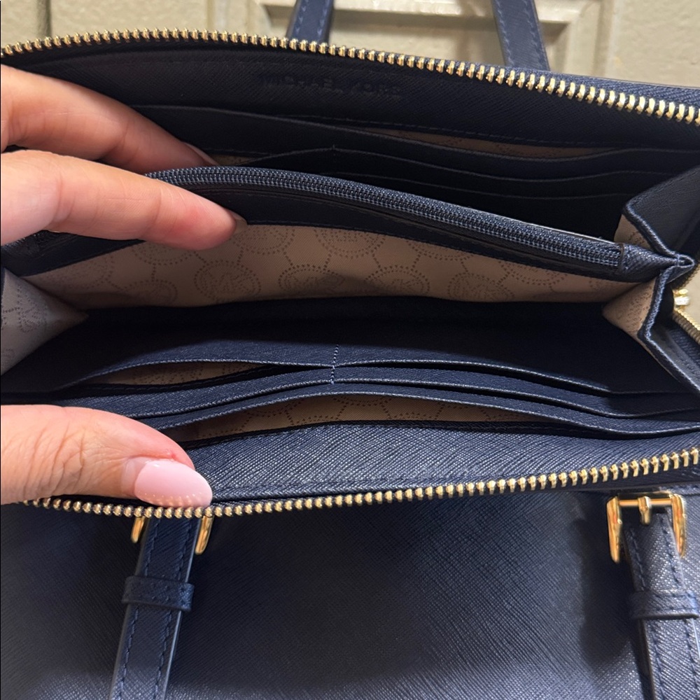 Michael Kors 🤍 NWOT 3FER- Navy Blue Tote Bag and Wallet Set with Dust Bag - Picture 11 of 12